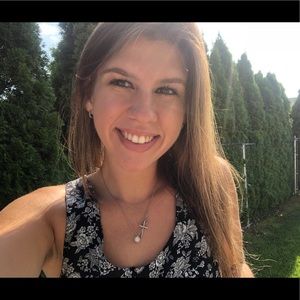 Meet your Posher, Eleni